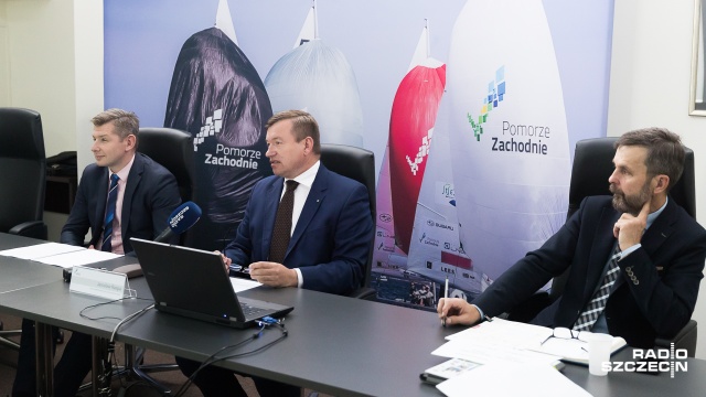 - Formułę konkursu Zachodniopomorski Rolnik Roku wzorujemy trochę na tym, jak jest to przeprowadzane w Wielkopolsce, gdzie ten konkurs jest już organizowany przez samorząd województwa i Izbę Rolniczą od wielu lat. Regulamin dostosowaliśmy oczywiście do naszych lokalnych potrzeb i wprowadziliśmy nowe kategorie - mówił wicemarszałek województwa zachodniopomorskiego Jarosław Rzepa.