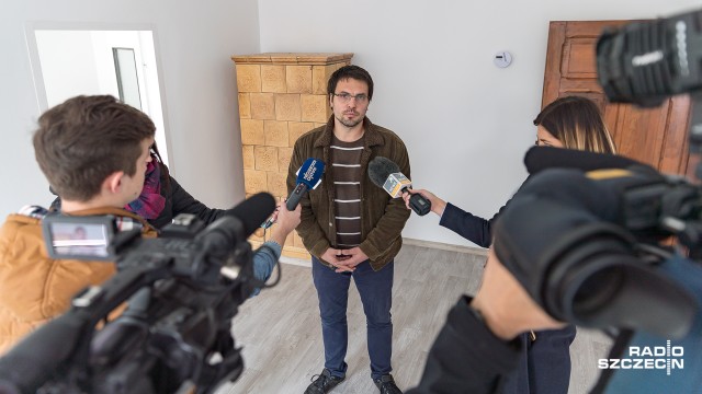 Wszyscy pełnoletni mieszkańcy Szczecina z trudną sytuacją materialną do 19 października mogą starać się o przyznanie lokum. Czynsz za wynajęcie takiego mieszkania wynosić będzie zaledwie 1,30 zł za metr kwadratowy.