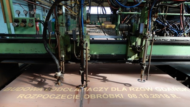 Budowa czterech lodołamaczy rozpoczęła się we wtorek w Morskiej Stoczni Remontowej Gryfia. Trafią na Dolną Wisłę, a ich użytkownikiem będzie Regionalny Zarząd Gospodarki Wodnej w Gdańsku.
