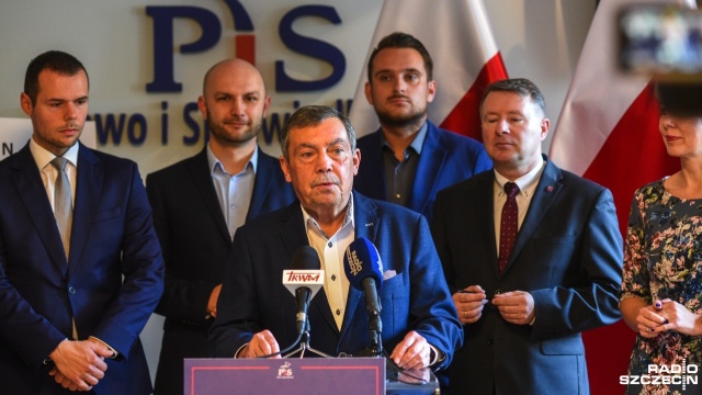W ciągu roku powstanie koncepcja modernizacji lotniska w Dąbiu, jeśli wygra wybory. Taką deklarację złożył kandydat na prezydenta Szczecina z ramienia Prawa i Sprawiedliwości Bartłomiej Sochański.