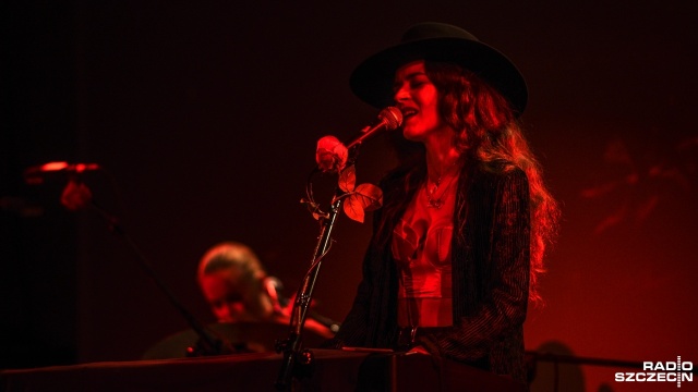 Utwory ze swojej najnowszej płyty zaśpiewała w studiu S1 Radia Szczecin Kasia Lins. Koncert odbył się w piątek wieczorem.