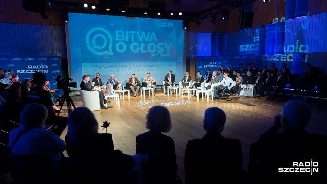 Dziewięcioro kandydatów do sejmiku, kilkanaście tematów i wymiana zdań w - jak się okazało - miłej atmosferze. O godzinie 22 zakończyła się debata Bitwa o głosy w Radiu Szczecin.
