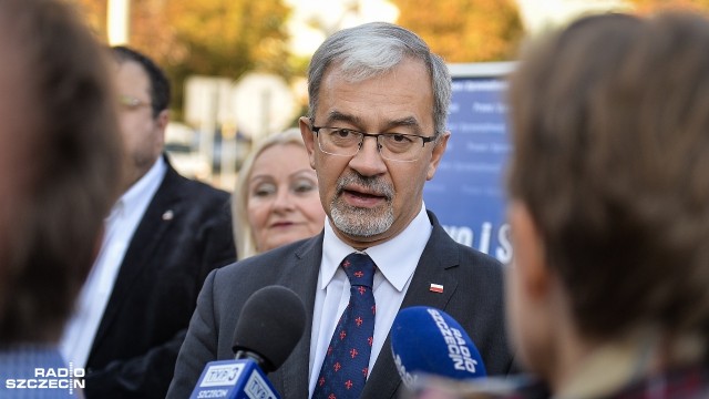W przyszłym roku województwo zachodniopomorskie otrzyma 10 razy większe środki na remont dróg lokalnych niż do tej pory - powiedział w Gryfinie Jerzy Kwieciński, minister infrastruktury i rozwoju.