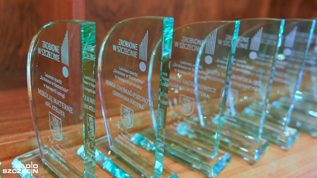 Etui na komórkę w jednorożce, samochodowe spa czy lokalne pierniczki z logo miasta - to tylko niektóre produkty i usługi 19 laureatów nagrodzonych w konkursie Zrobione w Szczecinie. W Urzędzie Miasta odbyło się uroczyste wręczenie dyplomów.