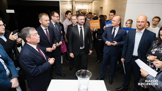 Pora na kolejne starcie na wizje i propozycje. O godzinie 20 w studiu S1 Radia Szczecin rozpoczęła się debata kandydatów na urząd prezydenta Szczecina.