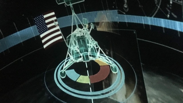 Można tu zobaczyć Zaczarowaną rafę, Życie drzew oraz niezwykłą historię lądowania na Księżycu. To wszystko jak w 3D, ale... bez okularów.