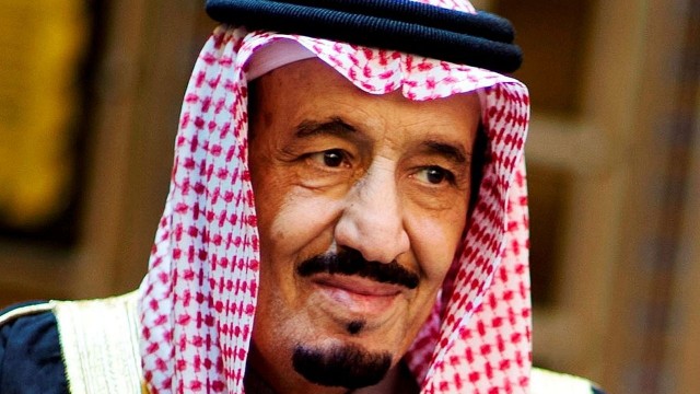 Saudyjski król Salman i następca tronu Muhammad ibn Salman złożyli kondolencje rodzinie zamordowanego dziennikarza Dżamala Chaszodżdżiego. Po 18 dniach od zniknięcia krytycznego wobec działań Arabii Saudyjskiej publicysty, władze Królestwa przyznały, że został on zabity w konsulacie w Stambule.