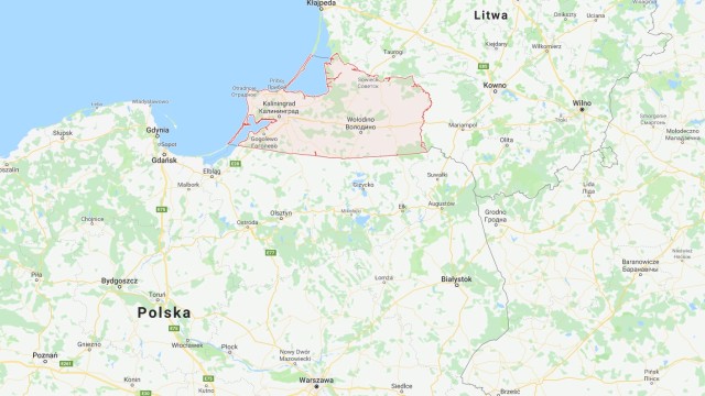 Rosja rozmieszcza w obwodzie kaliningradzkim systemy walki radioelektronicznej. Moskwa od kilku lat systematycznie lokuje nowe typy uzbrojenia w pobliżu granic z Polską i Litwą, w tym systemy rakietowe Iskander zdolne do przenoszenia ładunków nuklearnych.