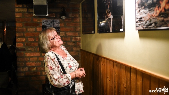 Szczecińskie Towarzystwo Fotograficzne świętuje 100-lecie niepodległości. W Starej Komendzie odbył się wernisaż wystawy Niepodległa.