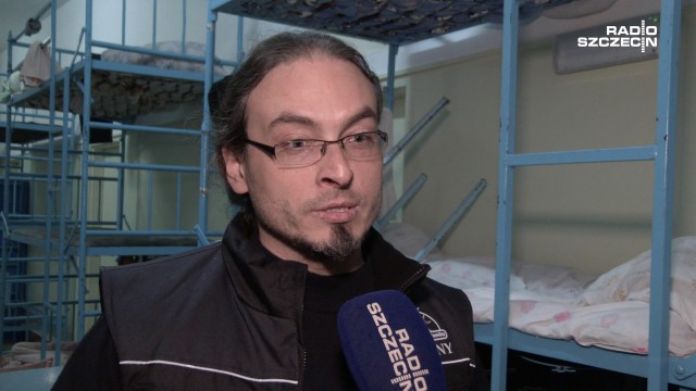 Zrobiło się chłodno - najtrudniej mają ci bez dachu nad głową. 105 osób przebywa w szczecińskim schronisku dla bezdomnych Feniks.