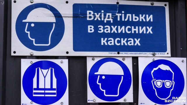Formalności przy zatrudnianiu pracownika z Ukrainy są zbyt skomplikowane i czasochłonne - skarżą się przedsiębiorcy.