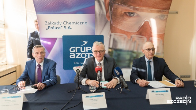 Andrzej Niewiński, prezes zarządu PDH Polska wchodzącej w skład Grupy Azoty ogłosił we wtorek, że wpłynęło kilka ofert na realizację inwestycji - Polimery Police. Chodzi o wytwórnię polipropylenu - najczęściej stosowanego tworzywa sztucznego w gospodarce.