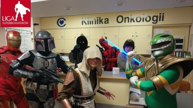 Szczecińscy Spider-man i Batman będą mieli swojego busa. Jak informuje Liga Superbohaterów, udało się zebrać 85 tysięcy złotych w charytatywnej zbiórce.