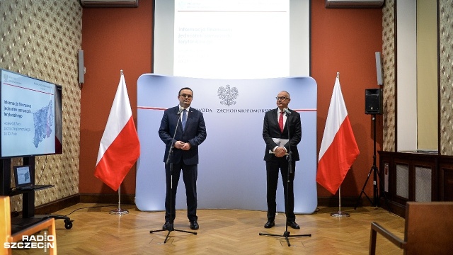 Recz, Biały Bór, Białogard, Kamień Pomorski, Brojce, Rewal, Rąbino i Grzmiąca - to zachodniopomorskie gminy, których finanse ratuje pożyczka z budżetu państwa. Aby uniknąć takiej sytuacji w przyszłości, wojewoda i Regionalna Izba Obrachunkowa będą publikować co roku specjalny raport dla samorządowców.