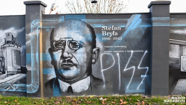 Napis na muralu nie jest wyrazem żadnego protestu, tylko zwykłym aktem wandalizmu - tak zniszczenie murala, przy ulicy Chmielewskiego w Szczecinie, tłumaczą jego pomysłodawcy.