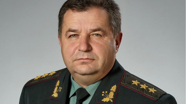 Szef resortu obrony Ukrainy zapowiedział, że ukraińskie okręty wojenne będą wpływać przez Cieśninę Kerczeńską na Morze Azowskie. W zeszłym miesiącu Rosjanie ostrzelali trzy ukraińskie okręty marynarki wojennej, które przeprawiały się przez tę cieśninę i zatrzymali ich marynarzy.