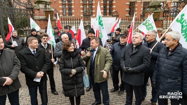 Ciągniki z biało-czerwonymi flagami znów pojawią się na Wałach Chrobrego w Szczecinie. Nie będzie to jednak protest, a święto: Niezależny Samorządny Związek Zawodowy Rolników Indywidualnych Solidarność obchodzi 37. rocznicę powstania.