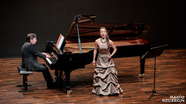 Aldona Bartnik, absolwentka Królewskiego Konserwatorium w Hadze, szczecinianka wystąpiła we wtorek wieczorem w Filharmonii im. Mieczysława Karłowicza w Szczecinie.