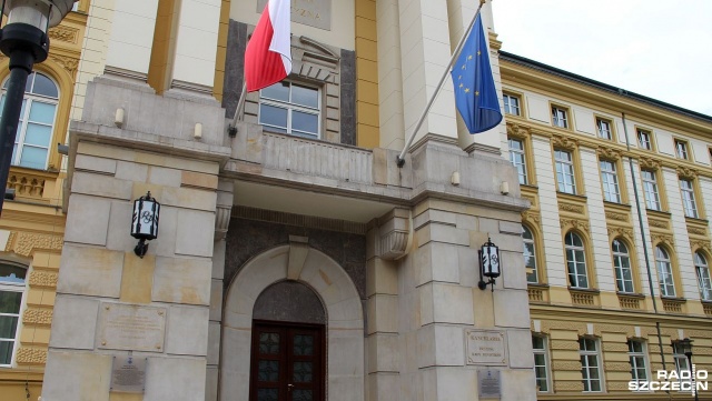 Premier Mateusz Morawiecki powiedział, że kilku ministrów pracuje nad rozwiązaniem w sprawie cen energii.