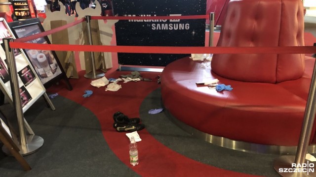 Policja zatrzymała mężczyznę, który zaatakował niebezpiecznym narzędziem widzów w szczecińskim Multikinie w Galaxy. Do zdarzenia doszło po godzinie 17, w trakcie seansu świątecznego filmu.