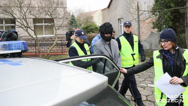 Opinia biegłych z zakresu medycyny sądowej będzie jednym z dowodów w sprawie ataku nożownika w szczecińskim Multikinie. Do ataku doszło w niedzielę w Centrum Handlowym Galaxy.