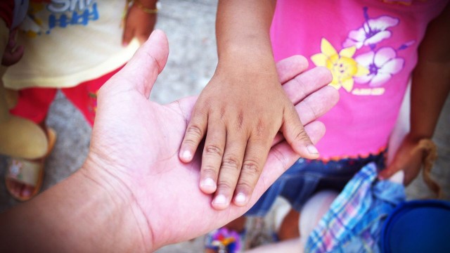 Greccy duchowni i pozarządowe instytucje w tym kraju dziękują Polsce za pomoc humanitarną dla uchodźców.