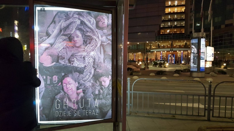 Ofiary wojny w Syrii na plakatach w Szczecinie. Fot. Internautka Paulina.
