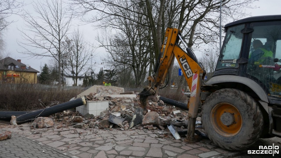 Rozbiórka radzieckiego pomnika przy ulicy Nehringa w Szczecinie. Fot. Maciej Papke [Radio Szczecin]