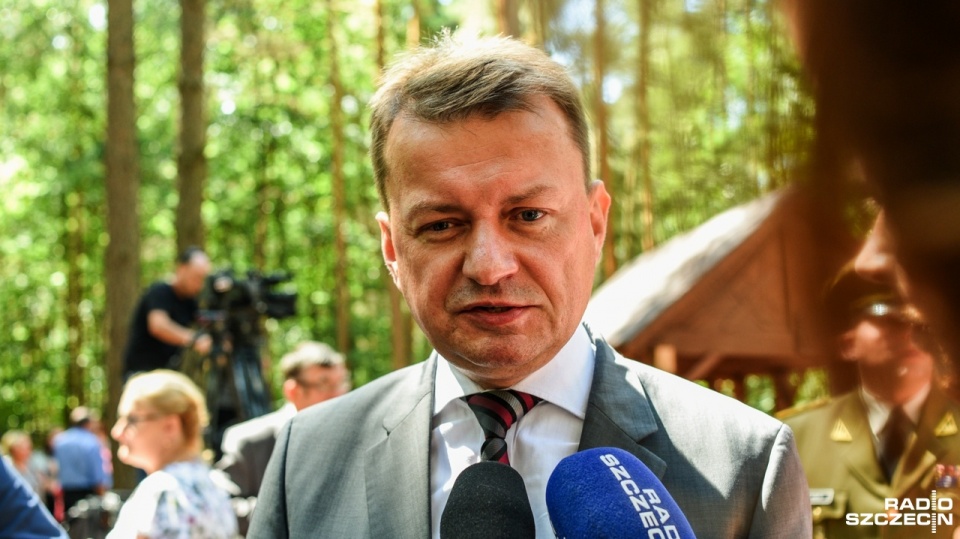 Minister obrony Mariusz Błaszczak uczestniczył w Szczecinie i Pszczelniku w uroczystościach upamiętniających 85. rocznicę katastrofy litewskiego samolotu, którym dwaj piloci chcieli dolecieć z Nowego Jorku do Kowna. Fot. Kamila Kozioł [Radio Szczecin]