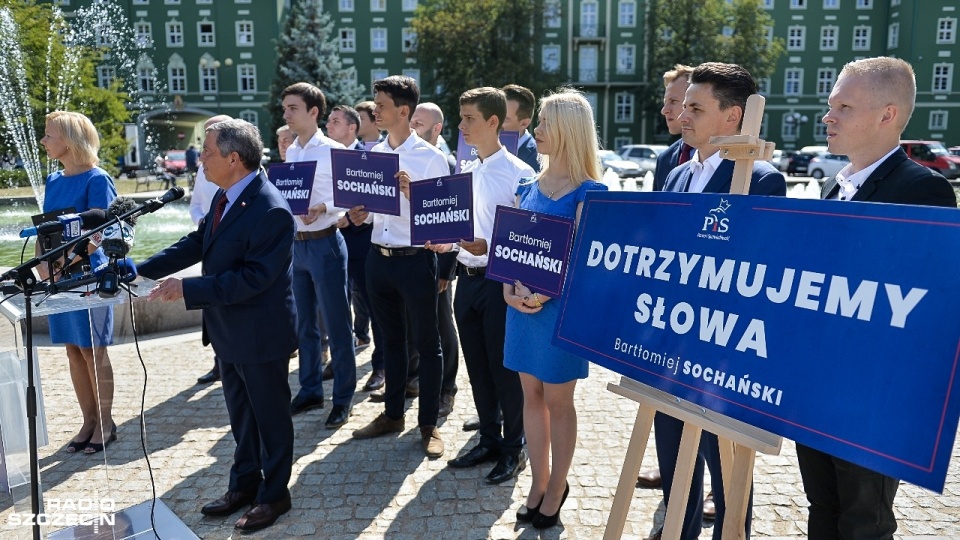 Sochański zapowiedział, że co tydzień na konferencjach prasowych i na spotkaniach z mieszkańcami będzie prezentował szczegółowe punkty swojego programu. Fot. Łukasz Szełemej [Radio Szczecin]