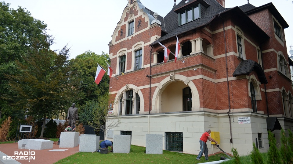 Pomnik Lecha Kaczyńskiego. Fot. Łukasz Szełemej [Radio Szczecin]