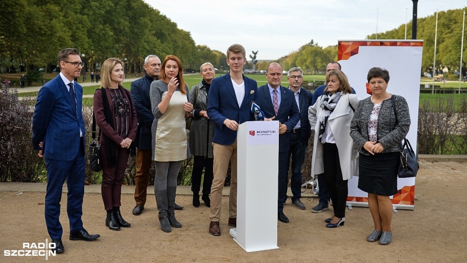 Konferencja Bezpartyjnych. Fot. Łukasz Szełemej [Radio Szczecin]