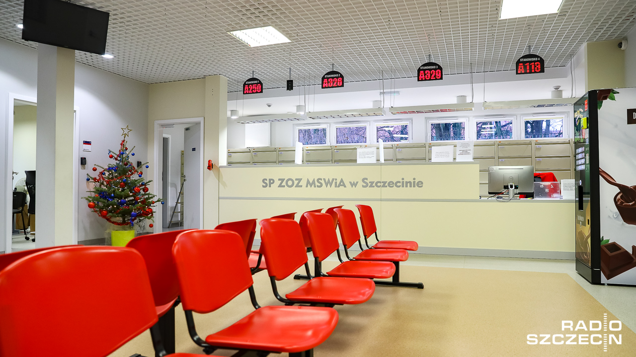 Rejestracja placówki wznawia działalność - od wtorku przyjmowani będą pacjenci w poradniach specjalistycznych. Nadal jednak w szpitalu obowiązuje zakaz odwiedzania pacjentów.