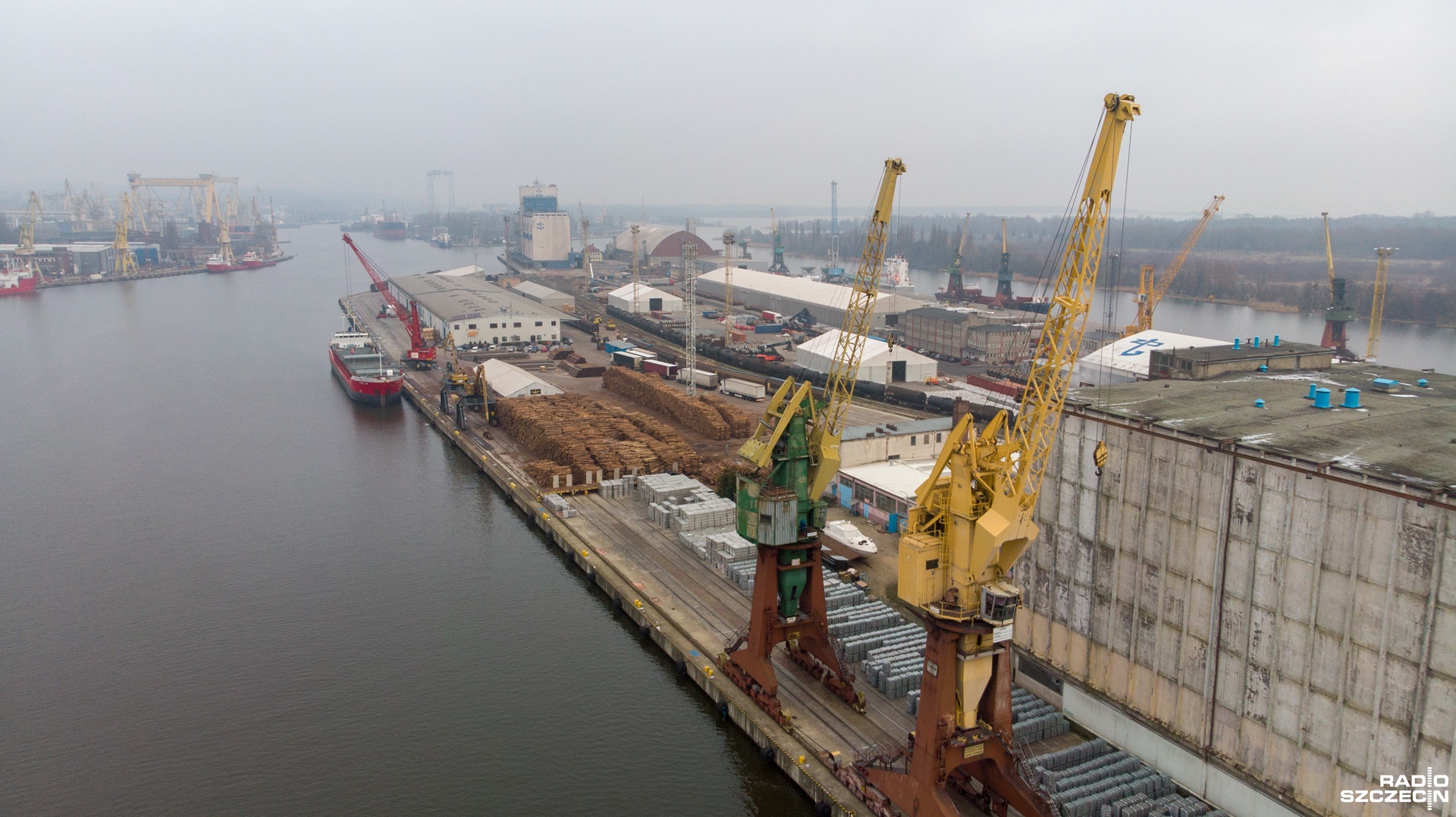 W połowie 2025 roku szczeciński port osiągnie status Panamax Ready - oznacza to, że największe statki oceaniczne klasy Panamax w dużej liczbie będą mogły wpływać do Szczecina i przeładowywać coraz większe ilości ładunków.