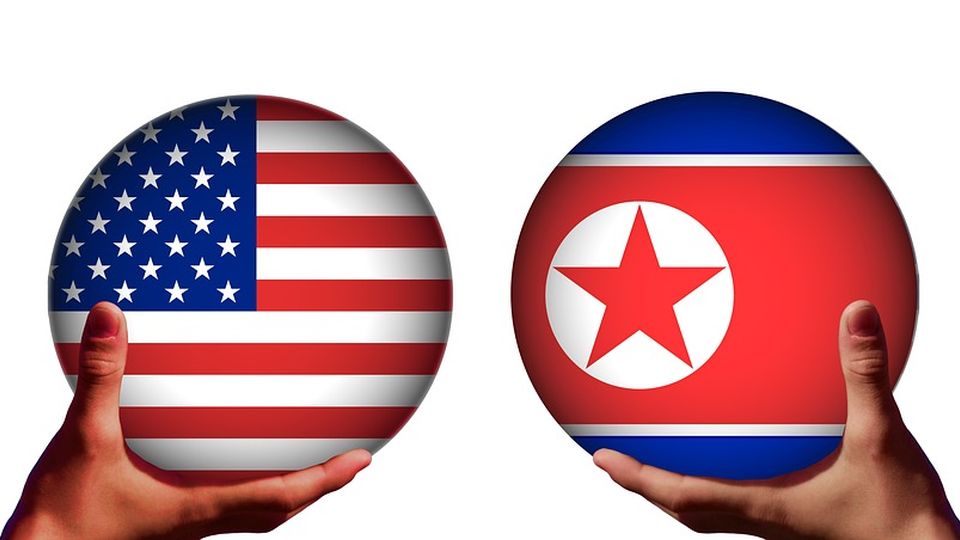 W Wietnamie dojdzie do drugiego historycznego szczytu Stany Zjednoczone - Korea Północna. Amerykanie, w tym przede wszystkim prezydent Donald Trump, nie ukrywają, iż mają nadzieję, że po rozmowach w Hanoi dojdzie do największego przełomu w sprawie denuklearyzacji półwyspu.