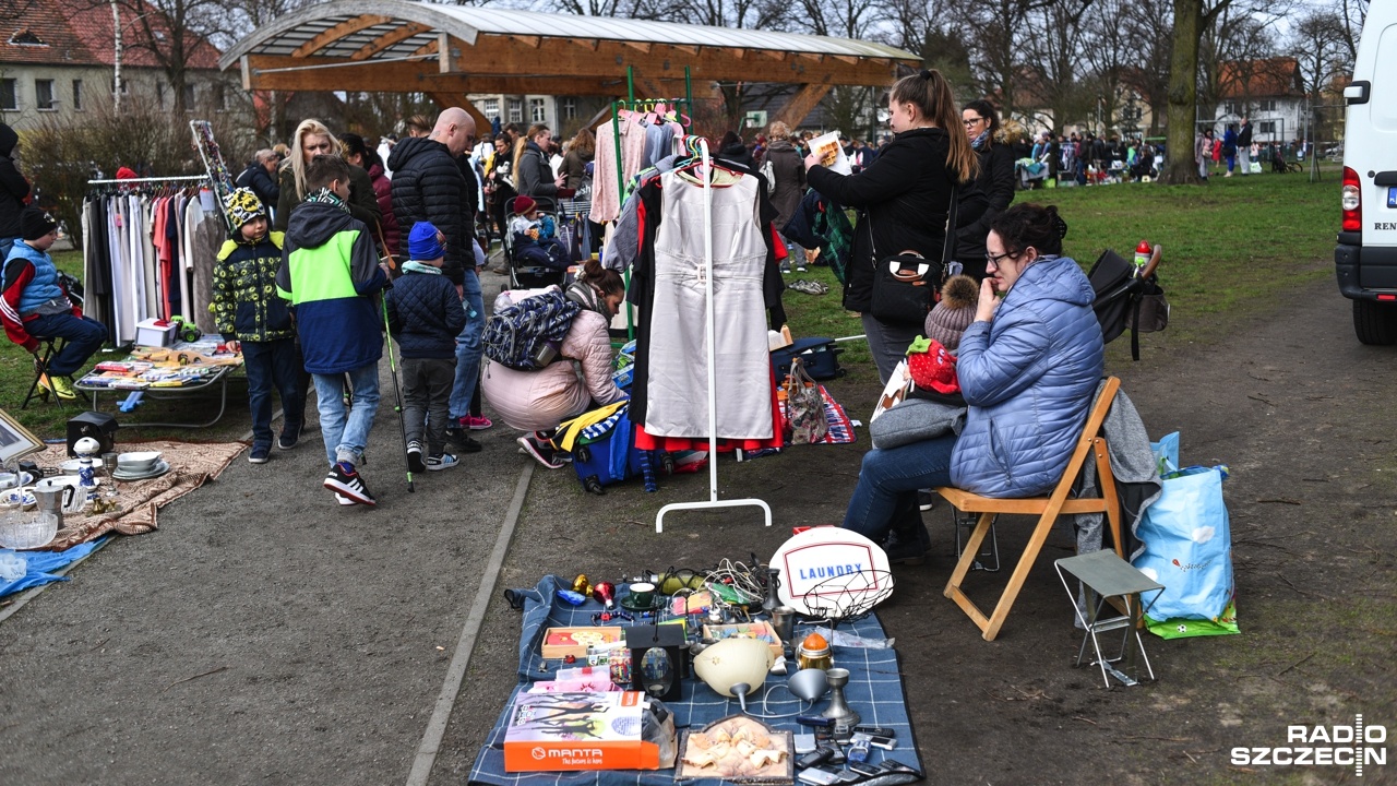 Książki, obrazy, naczynia czy zabawki - to wszystko będzie można sprzedać, kupić albo zamienić - rusza długo wyczekiwany Pchli Targ na Pogodnie.