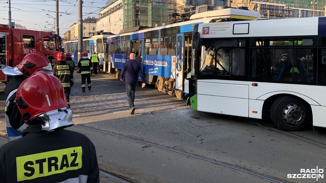 Zarzut doprowadzenia do katastrofy w ruchu lądowym usłyszała motornicza po wypadku, do którego doszło w kwietniu na Bramie Portowej w Szczecinie. Jest akt oskarżenia w tej sprawie.