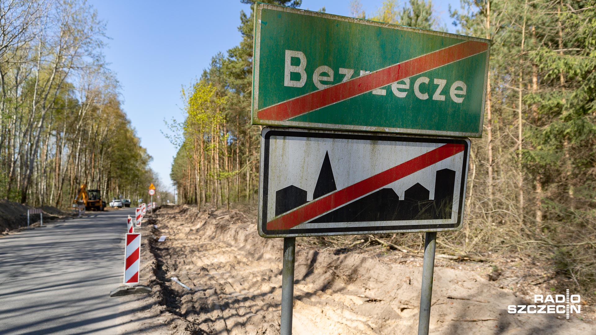 Na wiele miesięcy zamknięta dla ruchu kierowców zostanie ulica Szkolna w podszczecińskim Bezrzeczu.