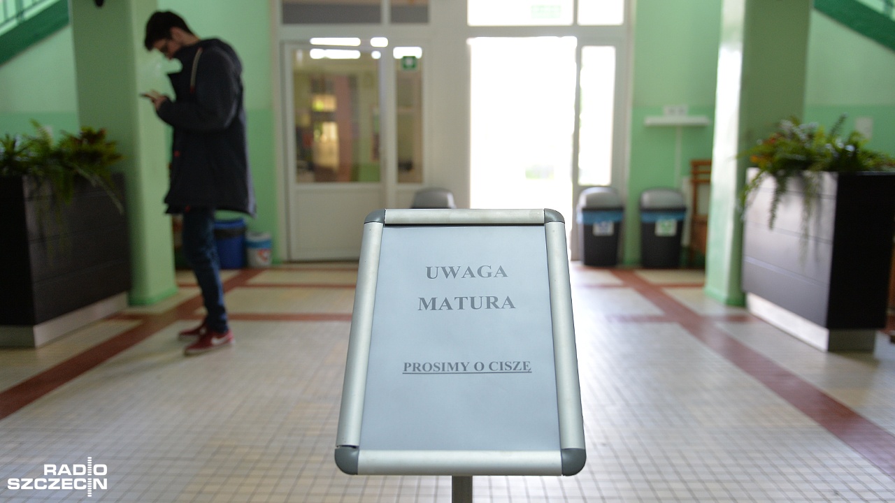 Po Dziadach czas na twierdzenie Pitagorasa, określanie delty i geometrię - we wtorek drugi dzień matur. Ponad 12 tysięcy uczniów liceów i techników z naszego regionu napisze egzamin z matematyki.