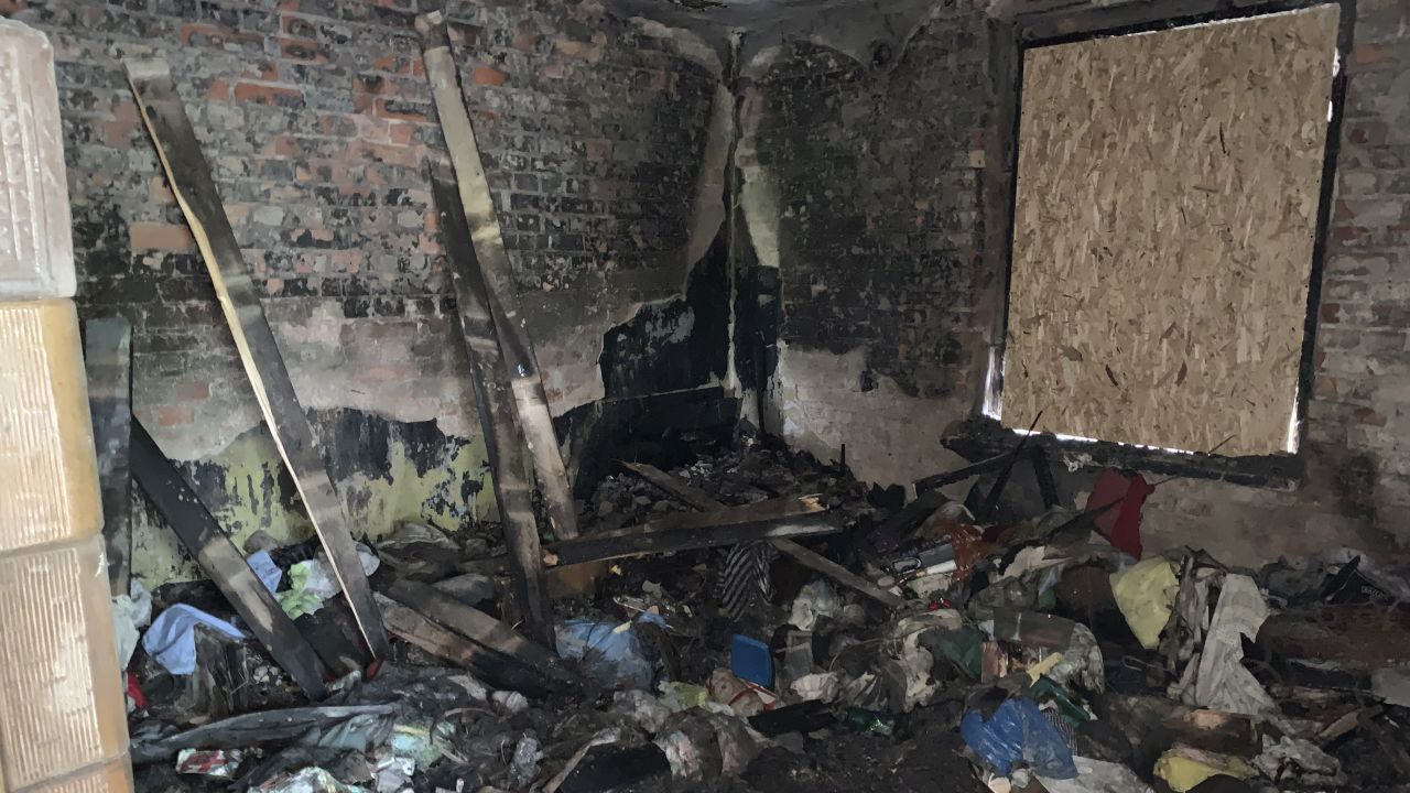 Rodzina pogorzelców z osiedla Żydowce-Klucz w Szczecinie wciąż potrzebuje pomocy. Otrzymała już klucze do mieszkania, teraz trwa urządzanie.