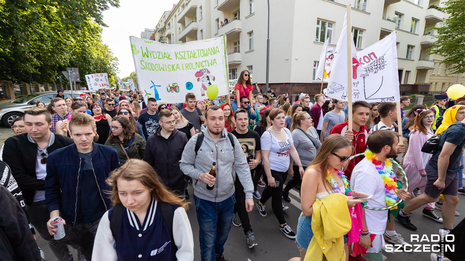 Szachy na Placu Grunwaldzkim, szybkie randki i koncerty to tylko część wydarzeń jakie odbędą się w piątek w Szczecinie w ramach Juwenaliów.