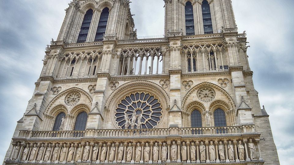 Znany jest program uroczystości związanych z ponownym otwarciem paryskiej katedry Notre-Dame.