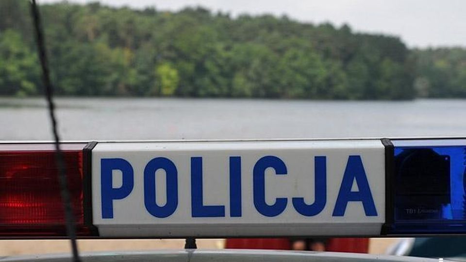 20-latek ściągnął na siebie uwagę funkcjonariuszy brawurowym zachowaniem na skuterze wodnym w pobliżu portu jachtowego w Dziwnowie.
