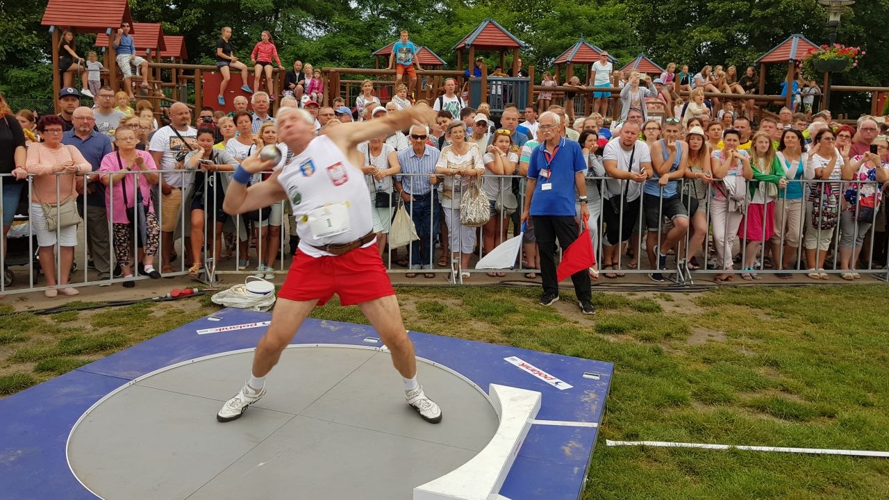 Dzień mityngu lekkoatletycznego w Międzyzdrojach od 20 lat rozpoczyna tradycyjny bieg śniadaniowy w mistrzowskiej obsadzie. Wśród gwiazd m.in. Marian Woronin, Zdzisław Hoffmann i gospodarz mityngu Bogusław Mamiński, czyli medaliści mistrzostw świata w Helsinkach 1983.