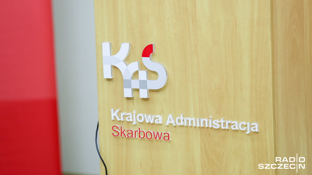 Nielegalnie produkował bimber, teraz może stanąć przed sądem. Bimbrownie na działce rekreacyjnej w Koszalinie zlikwidowali funkcjonariusze Krajowej Administracji Skarbowej.