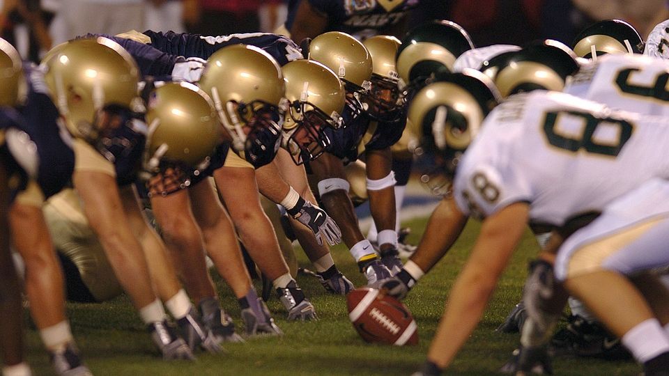 W Stanach Zjednoczonych sportowe wydarzenie roku. W Miami na Florydzie zostanie w niedzielę rozegrany 54. finał rozgrywek amerykańskiego futbolu, czyli Super Bowl.
