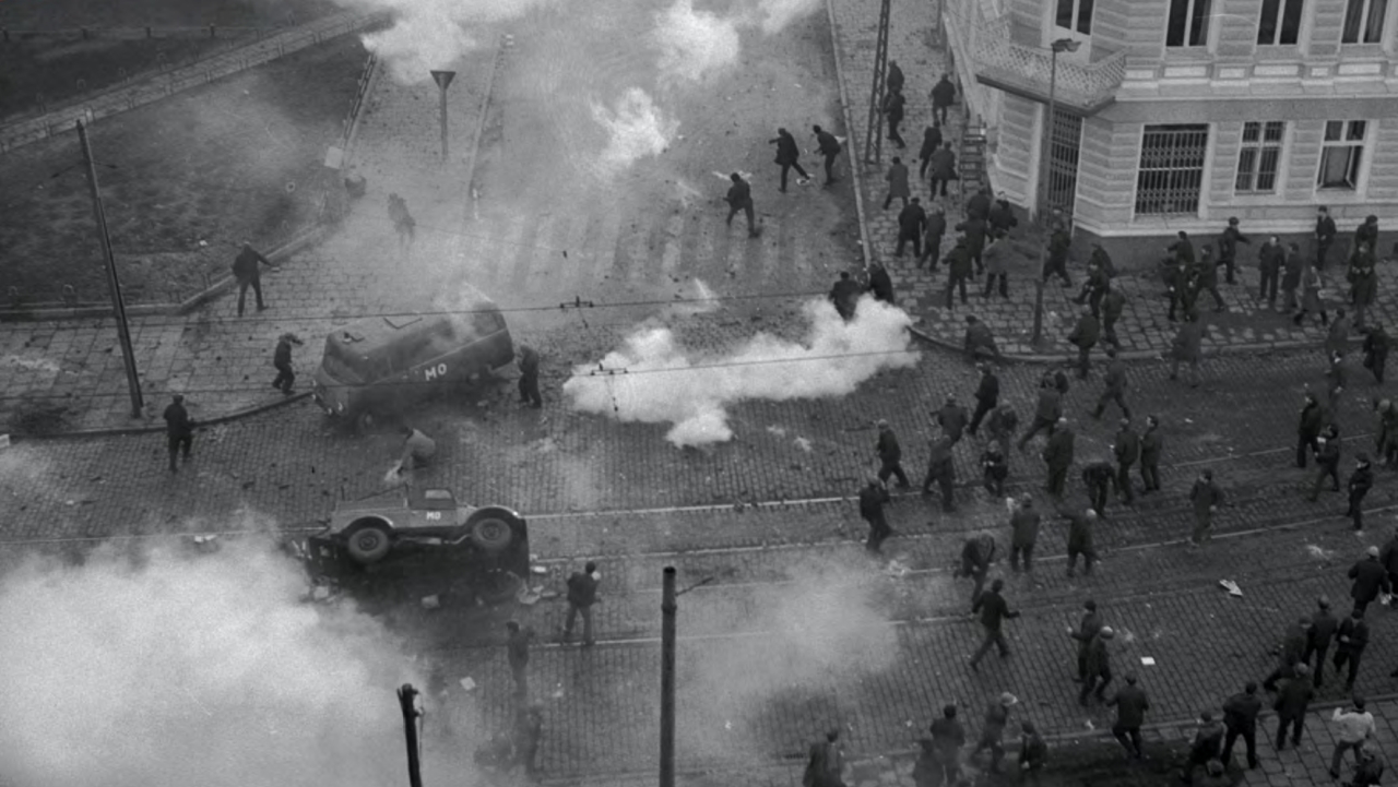 Zdjęcie z albumu "Zbuntowane miasto, szczeciński Grudzień 70 - Styczeń 71". Źródło: ipn.gov.pl
