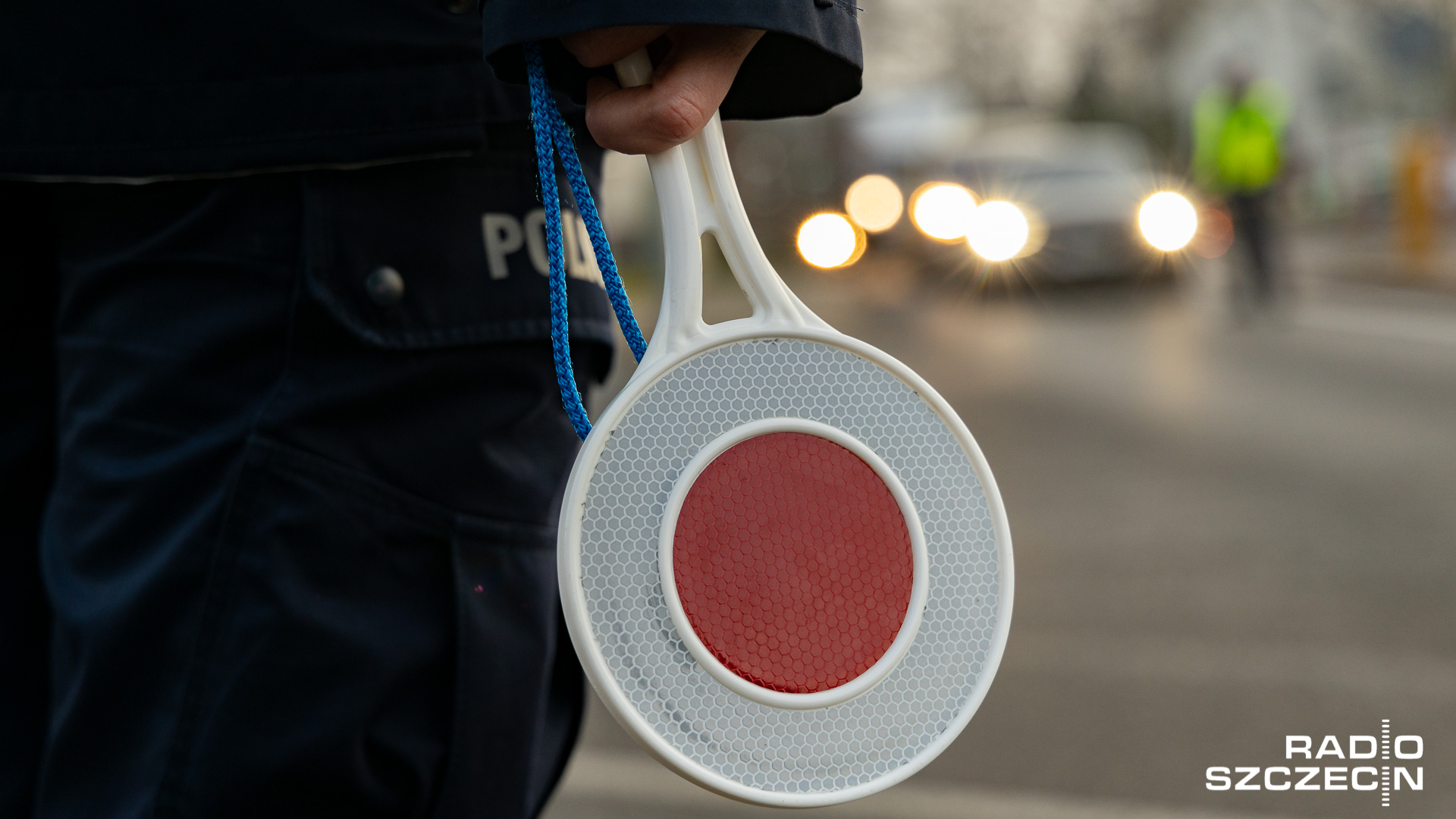 Tysiąc złotych mandatu i 15 punktów karnych - to kara dla młodego kierowcy, którego zatrzymali stargardzcy policjanci.