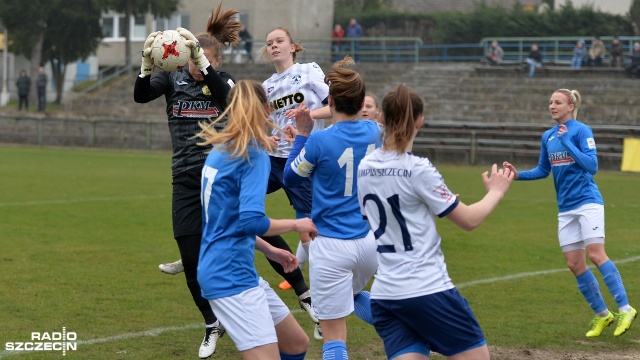 Olimpia Szczecin - Czarni Sosnowiec 2:6. Fot. Łukasz Szełemej [Radio Szczecin] "Chciałyśmy sprawić niespodziankę, ale się nie udało" [ZDJĘCIA]