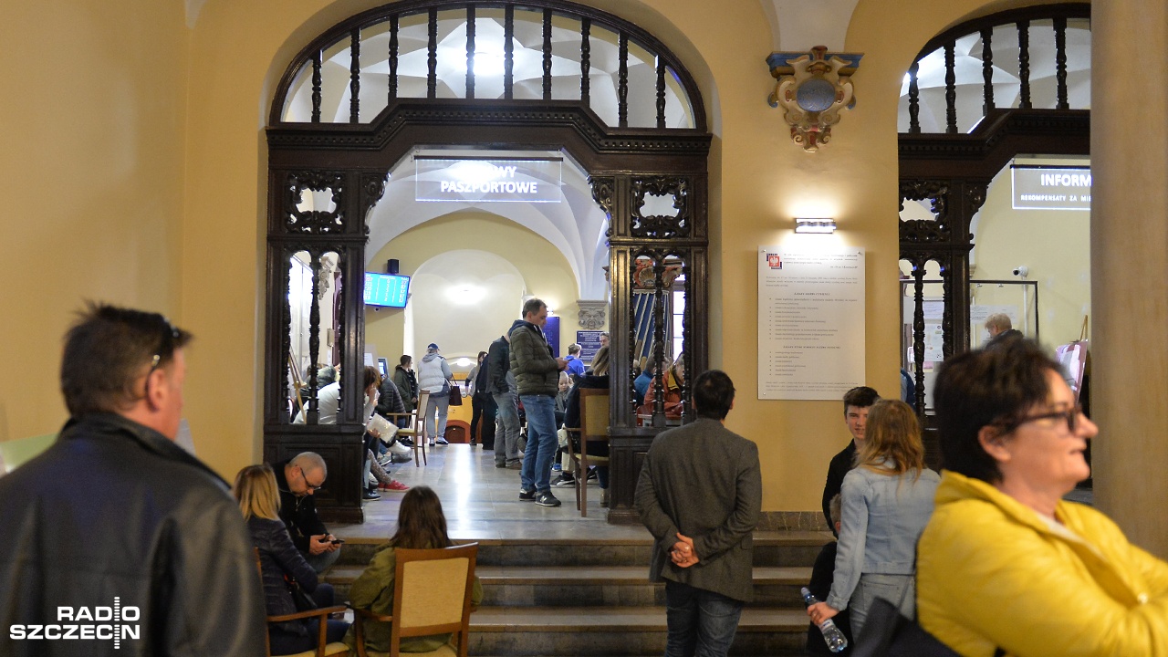 Będzie można złożyć wniosek lub odebrać gotowy dokument. Paszportową sobotę organizuje w sobotę Zachodniopomorski Urząd Wojewódzki.